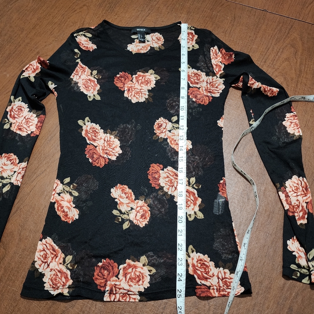 Floral Long Sleeve Top - Black and Red - Picture 2 of 8